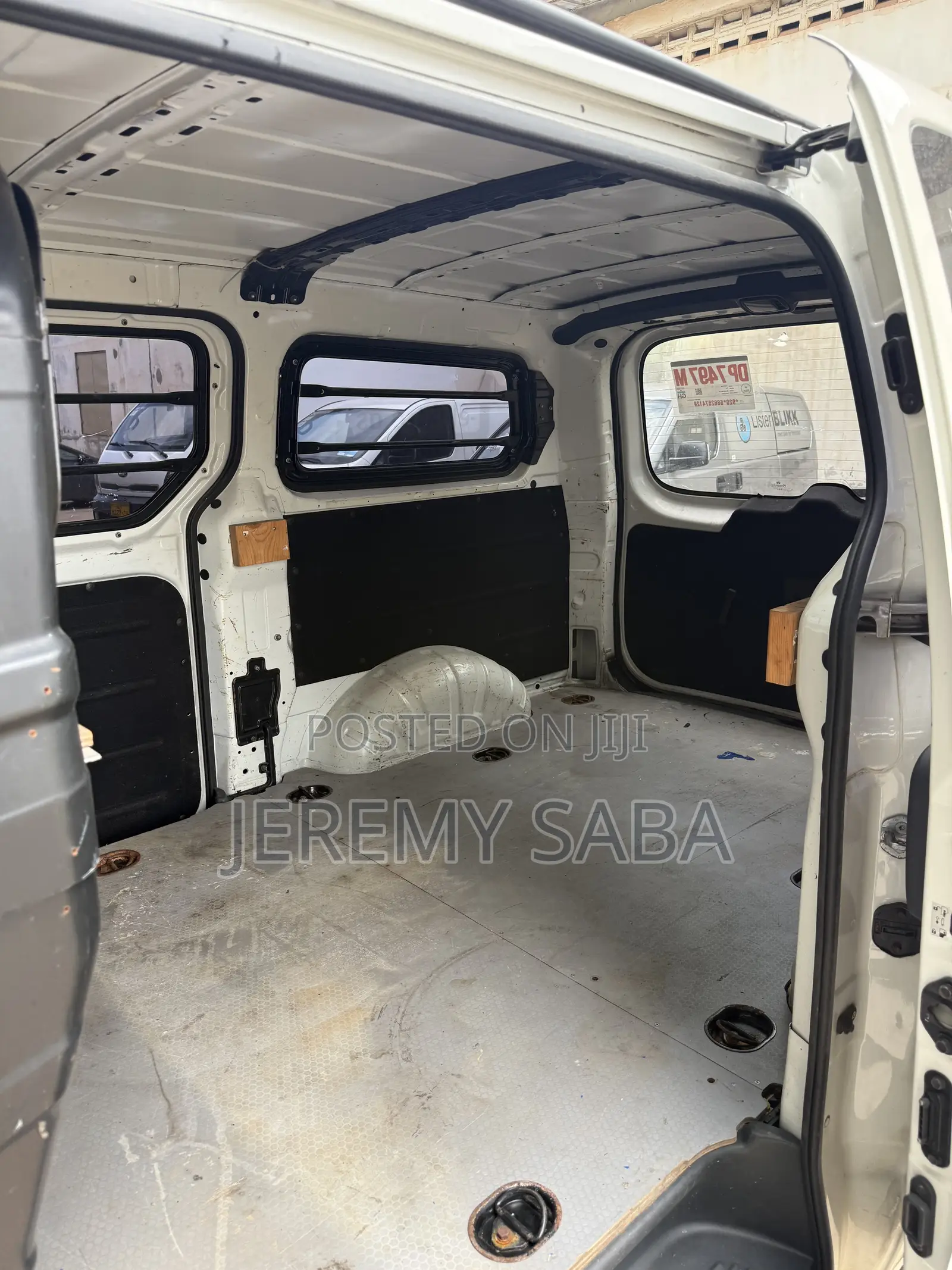 Hyundai H1 2013 White