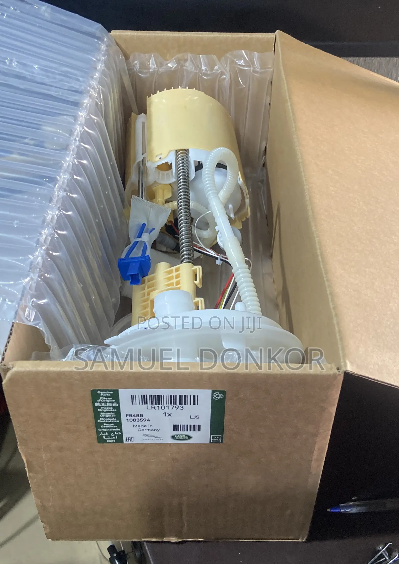 Range Rover Fuel Pump and Sender Assy Lr101793