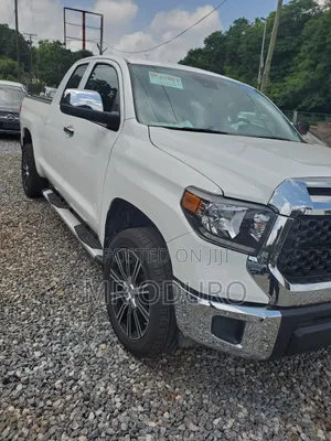 Toyota Tundra SR5 2021 White