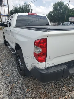 Toyota Tundra SR5 2021 White