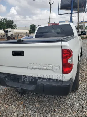 Toyota Tundra SR5 2021 White