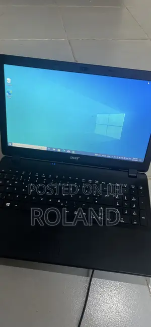 Laptop Acer Aspire ES1-571 4GB Intel Celeron HDD+SSD 500GB