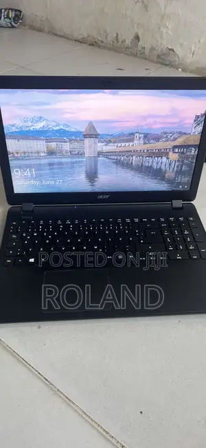 Laptop Acer Aspire ES1-571 4GB Intel Celeron HDD+SSD 500GB