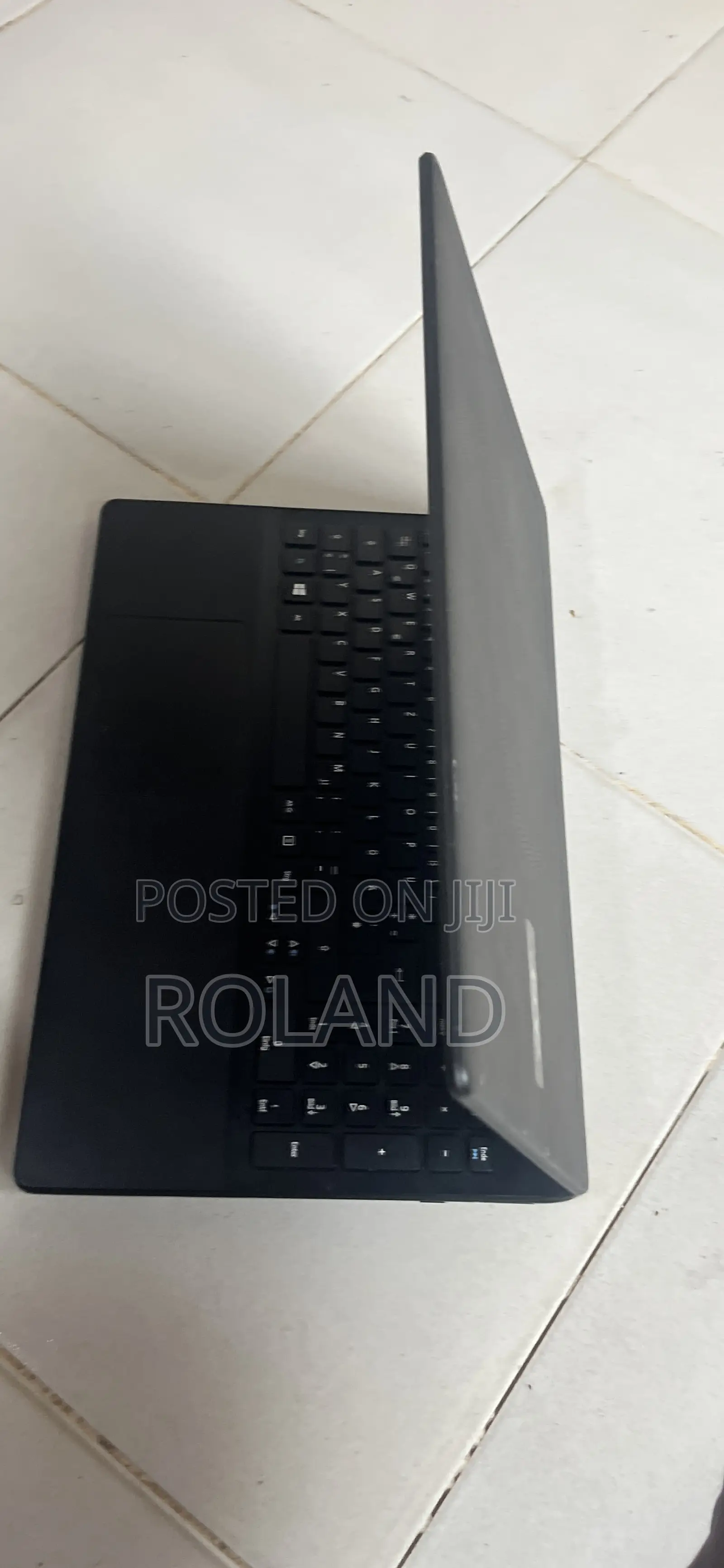 Laptop Acer Aspire ES1-571 4GB Intel Celeron HDD+SSD 500GB