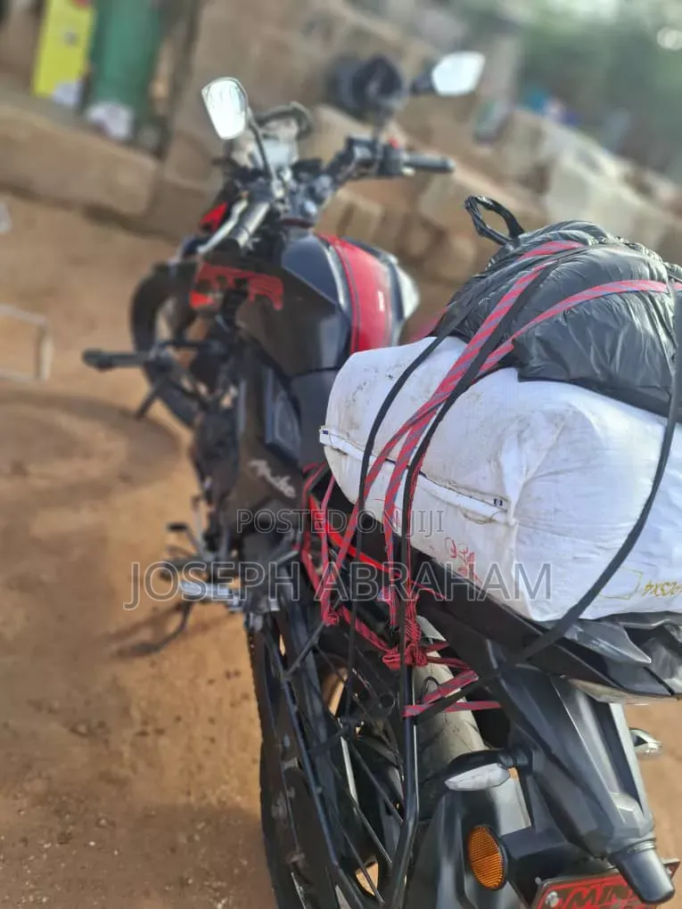 TVS Apache 180 RTR 2025 Black