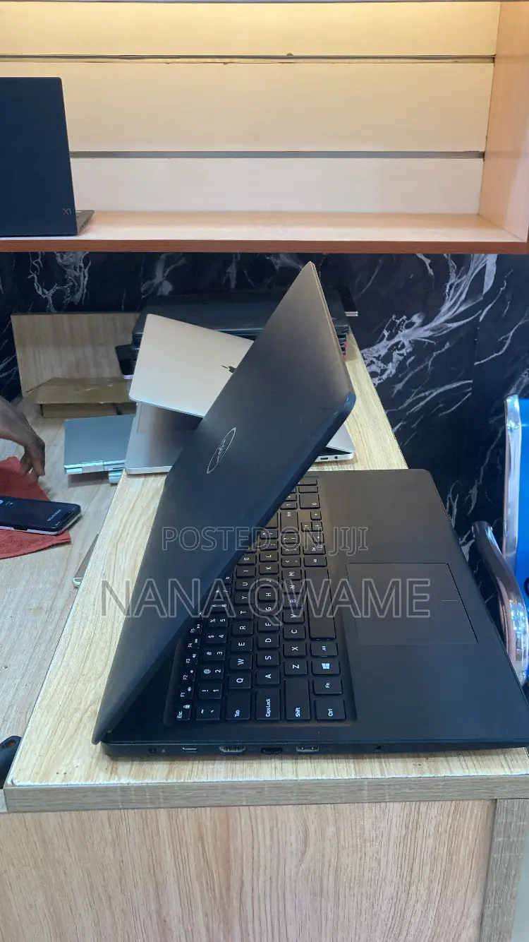 Laptop Dell Latitude 3590 8GB Intel Core i3 HDD 500GB