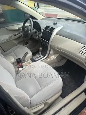 Toyota Corolla 2010 Black