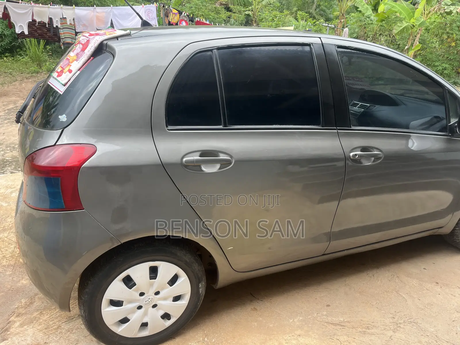 Toyota Vitz 2009 Gray