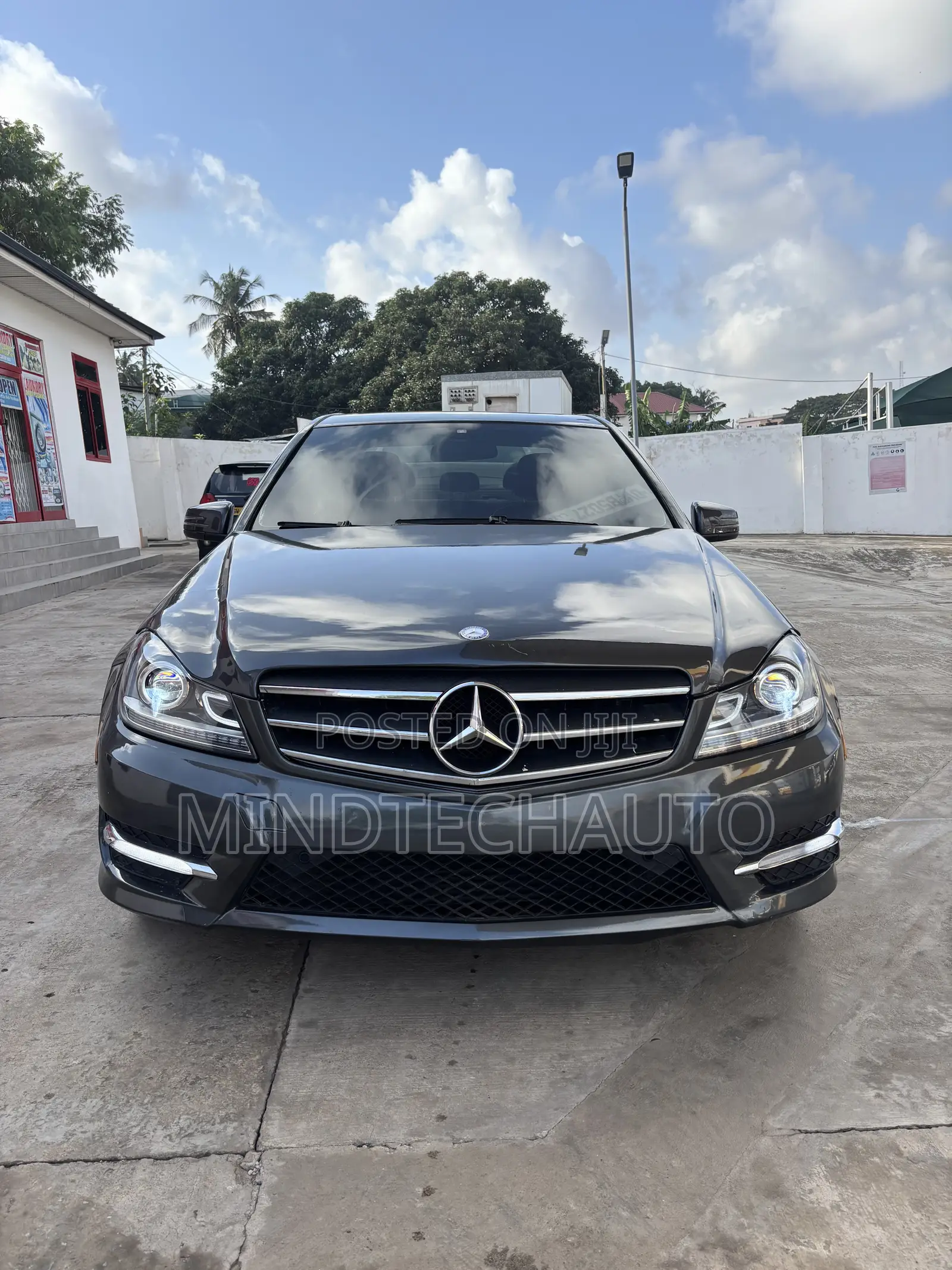 Mercedes-Benz C250 2013 Gray