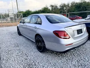 Mercedes-Benz E300 2019 Silver