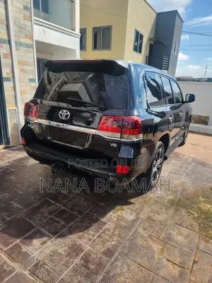Toyota Land Cruiser 2011 Black