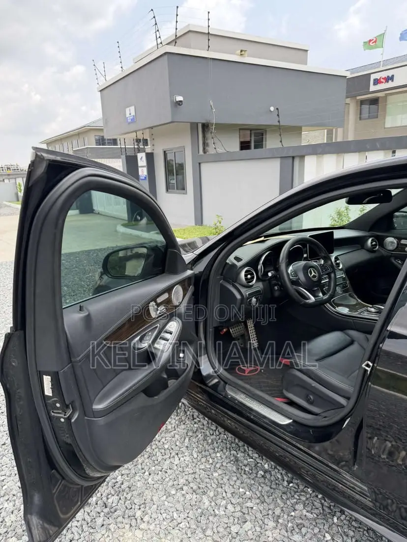 Mercedes-Benz C300 Sport 4Matic Sedan AWD (2.0L 4cyl 7A) 2017 Black