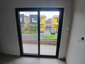 4bdrm House in Oyarifa Mall Area for sale