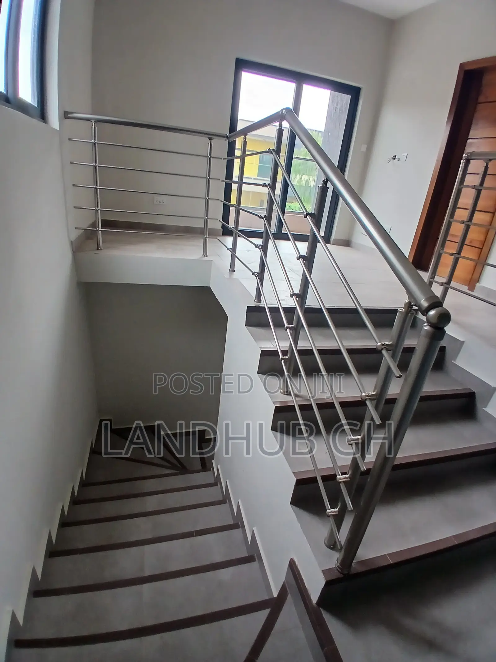 4bdrm House in Oyarifa Mall Area for sale