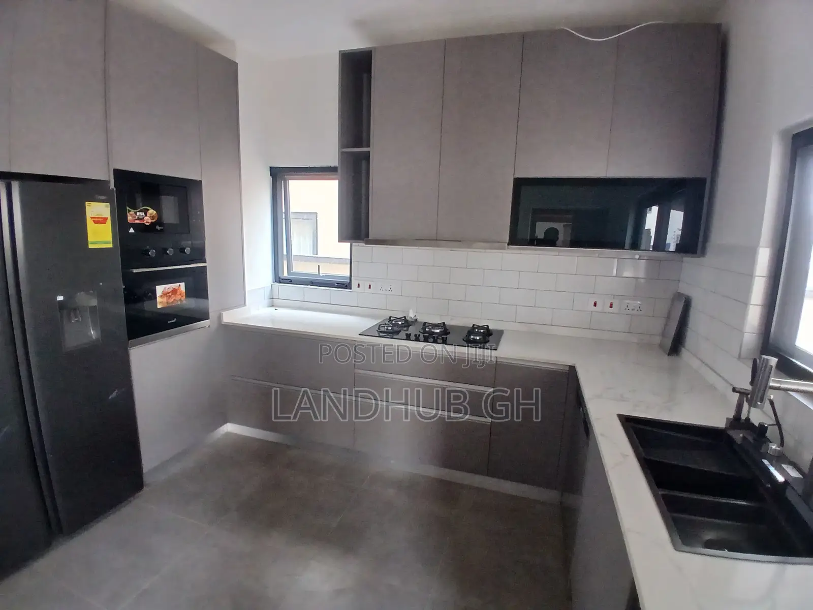 4bdrm House in Oyarifa Mall Area for sale