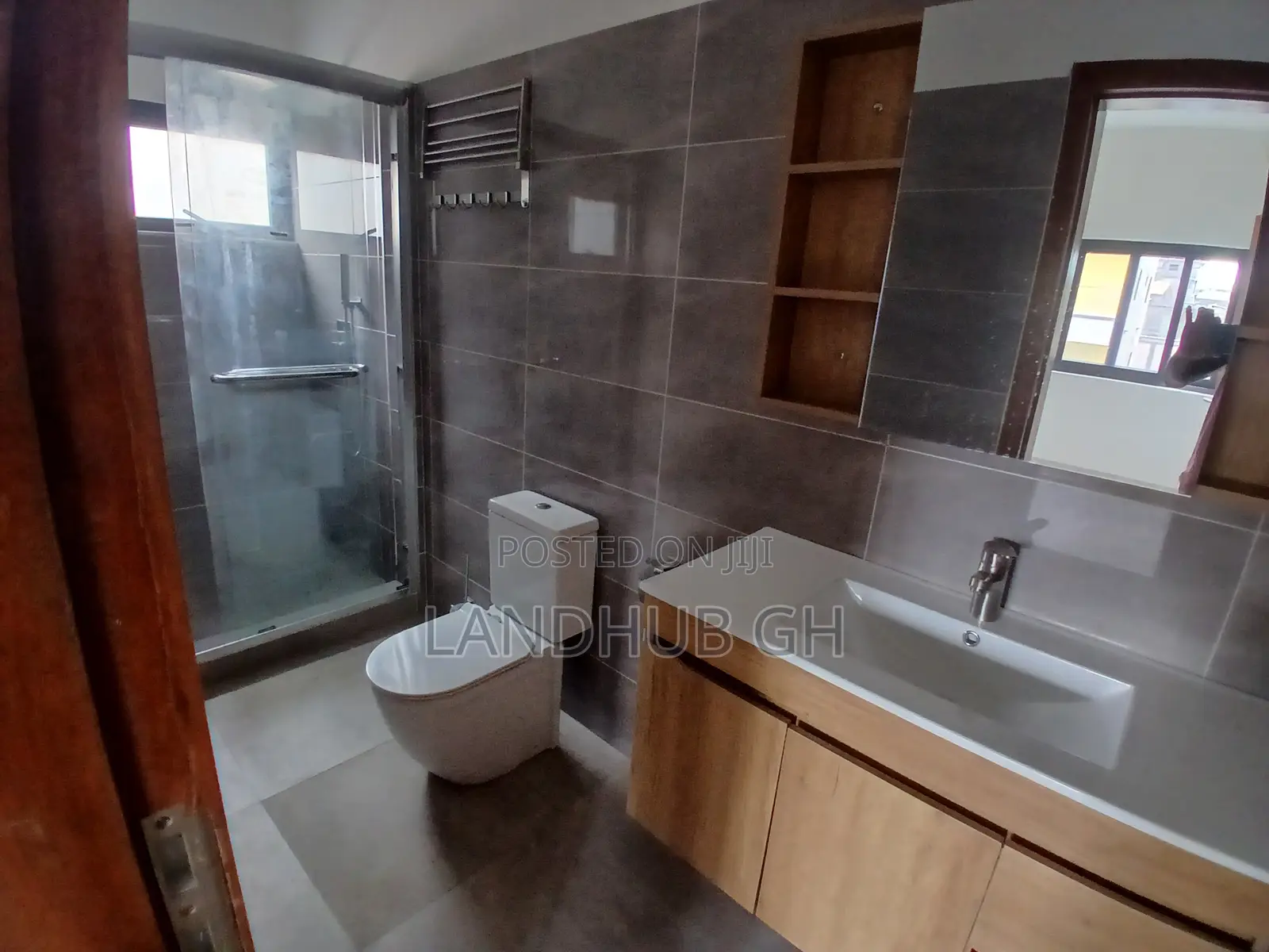 4bdrm House in Oyarifa Mall Area for sale