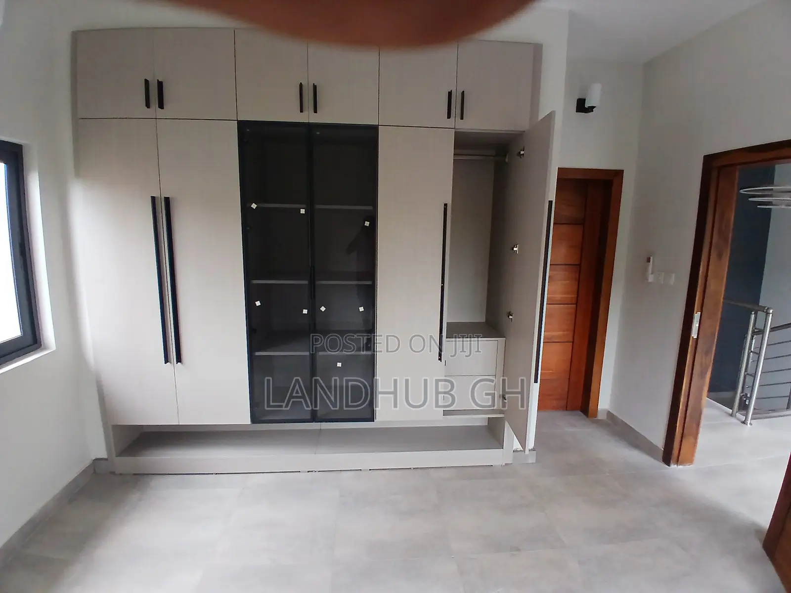 4bdrm House in Oyarifa Mall Area for sale
