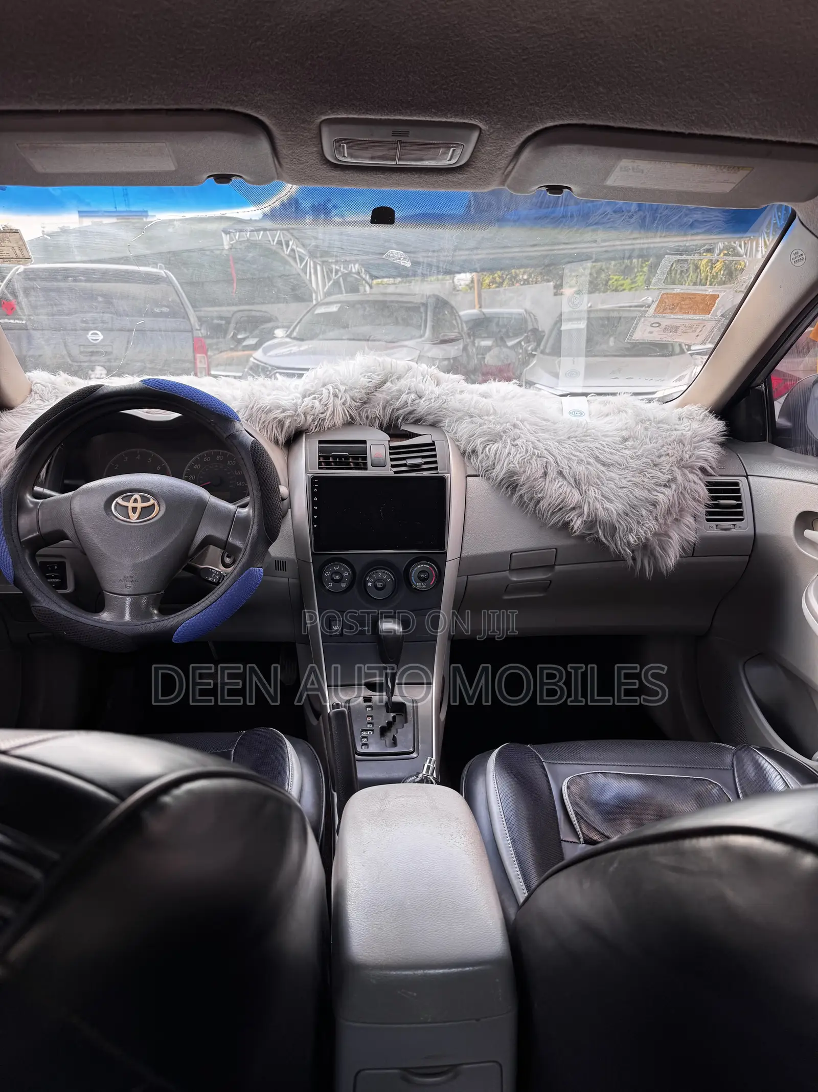 Toyota Corolla LE 4dr Sedan (1.8L 4cyl 4A) 2012