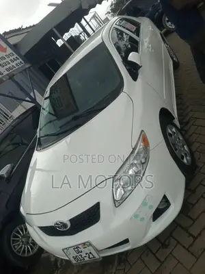 Toyota Corolla 2010 White