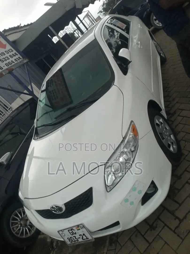Toyota Corolla 2010 White