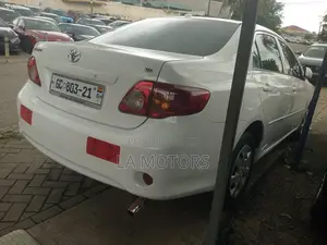 Toyota Corolla 2010 White