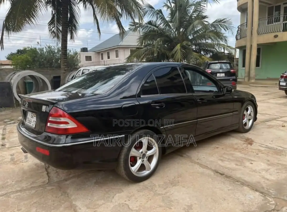 Mercedes-Benz C250 2009 Black