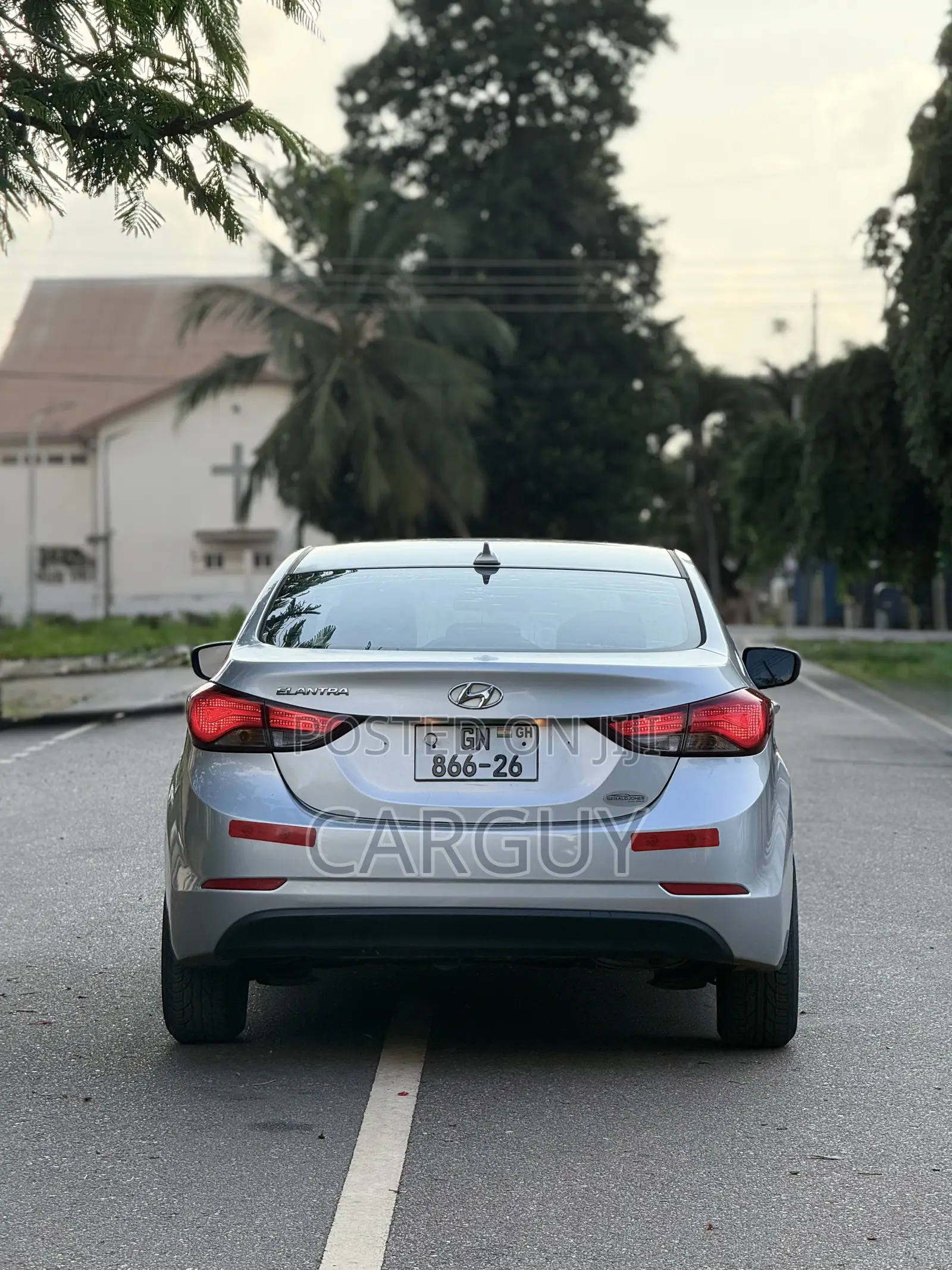 Hyundai Elantra Limited 4dr Sedan (1.8L 4cyl 6A) 2015 Silver
