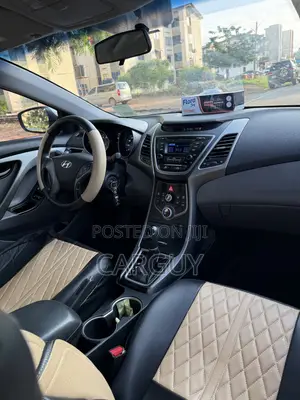 Hyundai Elantra Limited 4dr Sedan (1.8L 4cyl 6A) 2015 Silver