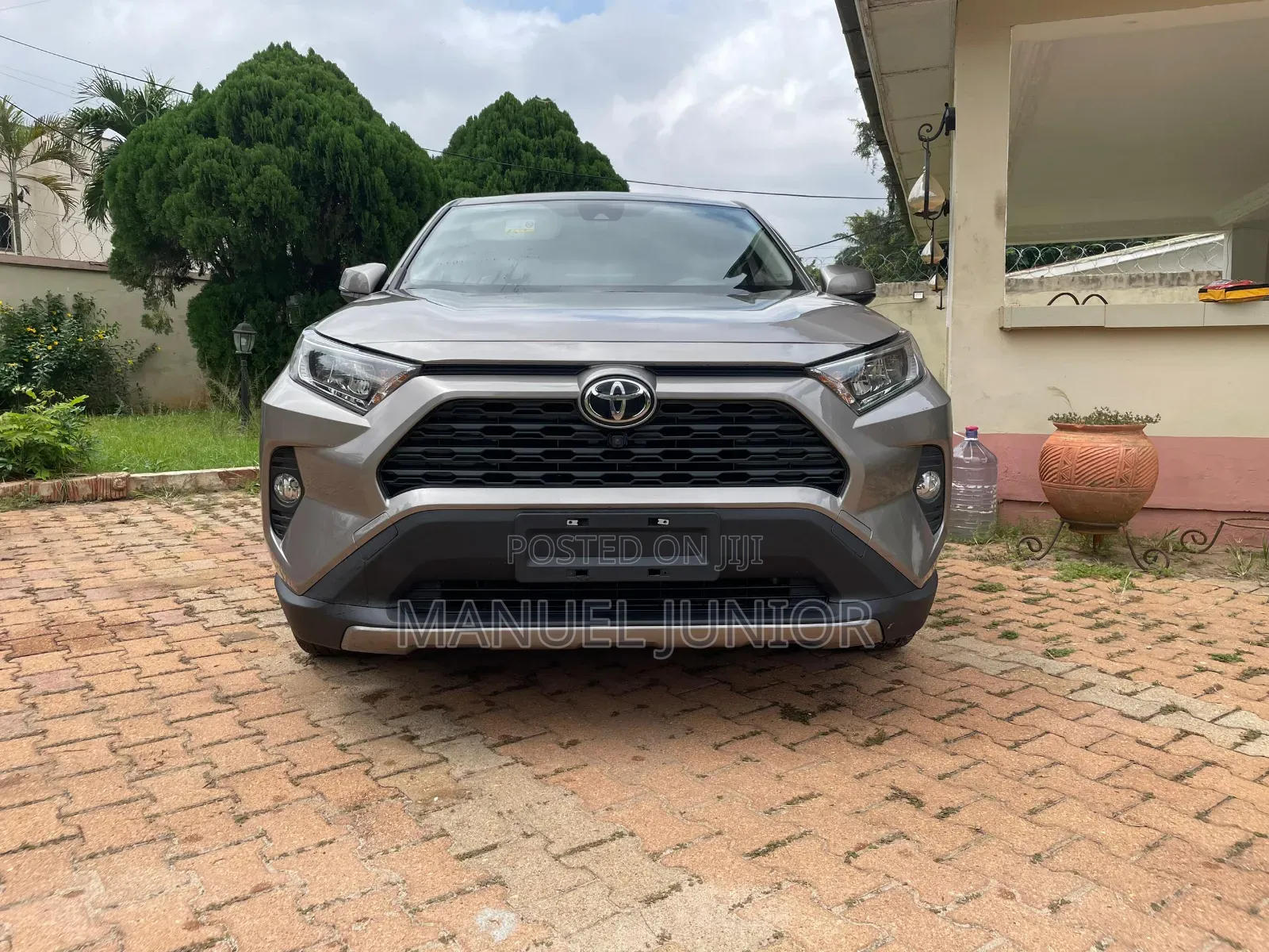 Toyota RAV4 2021 Gray