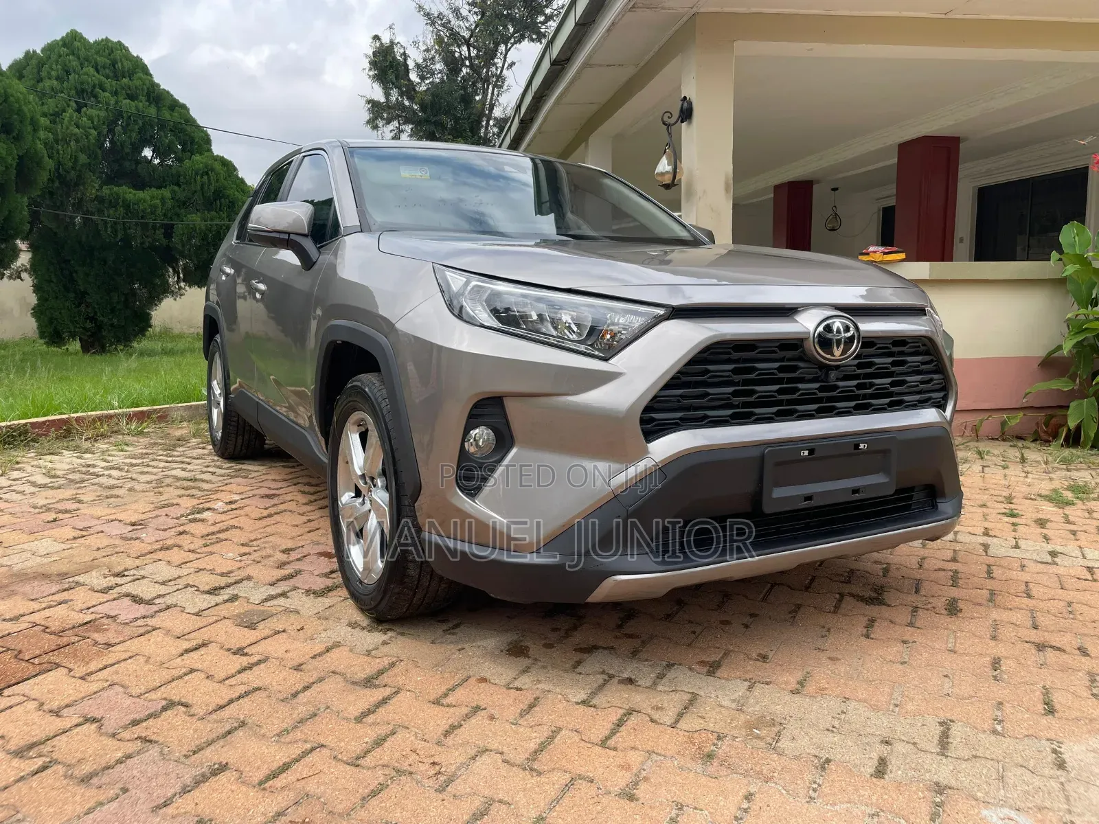 Toyota RAV4 2021 Gray