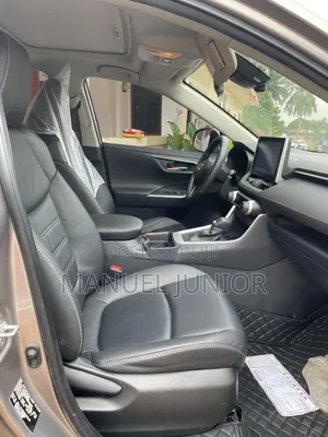Toyota RAV4 2021 Gray