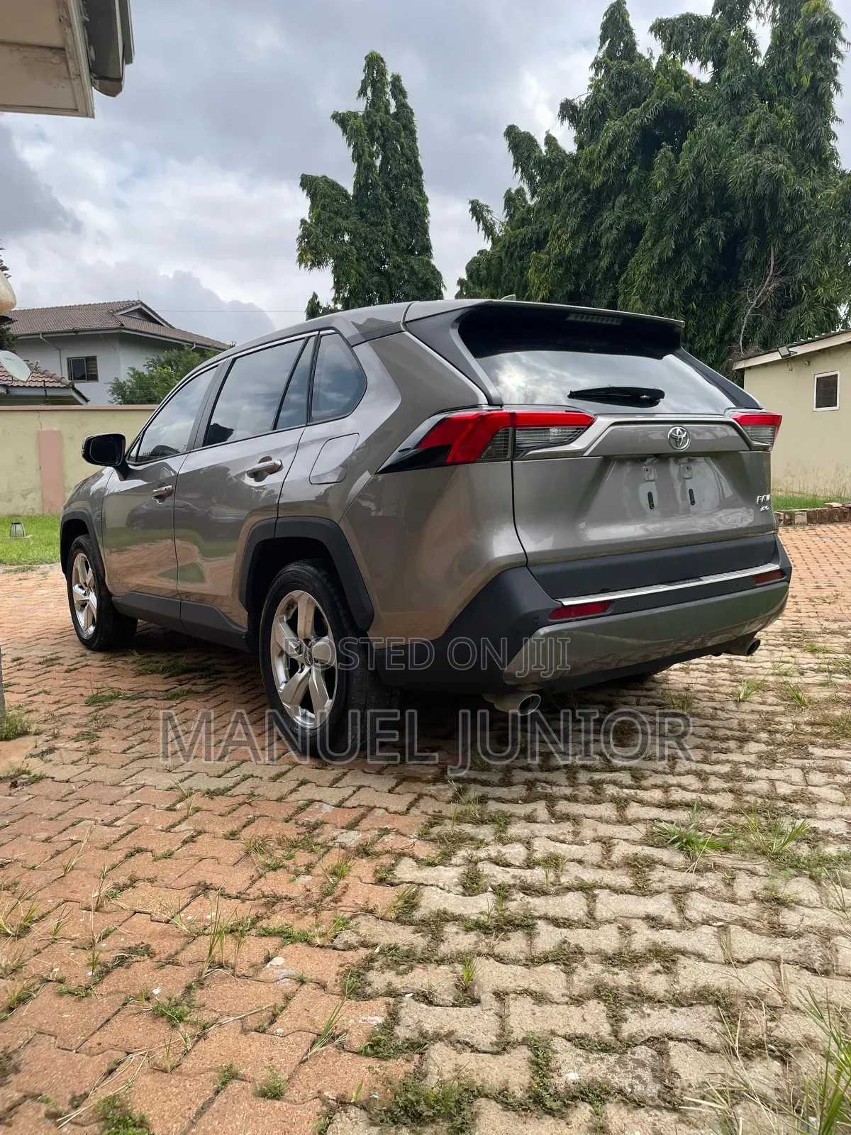Toyota RAV4 2021 Gray