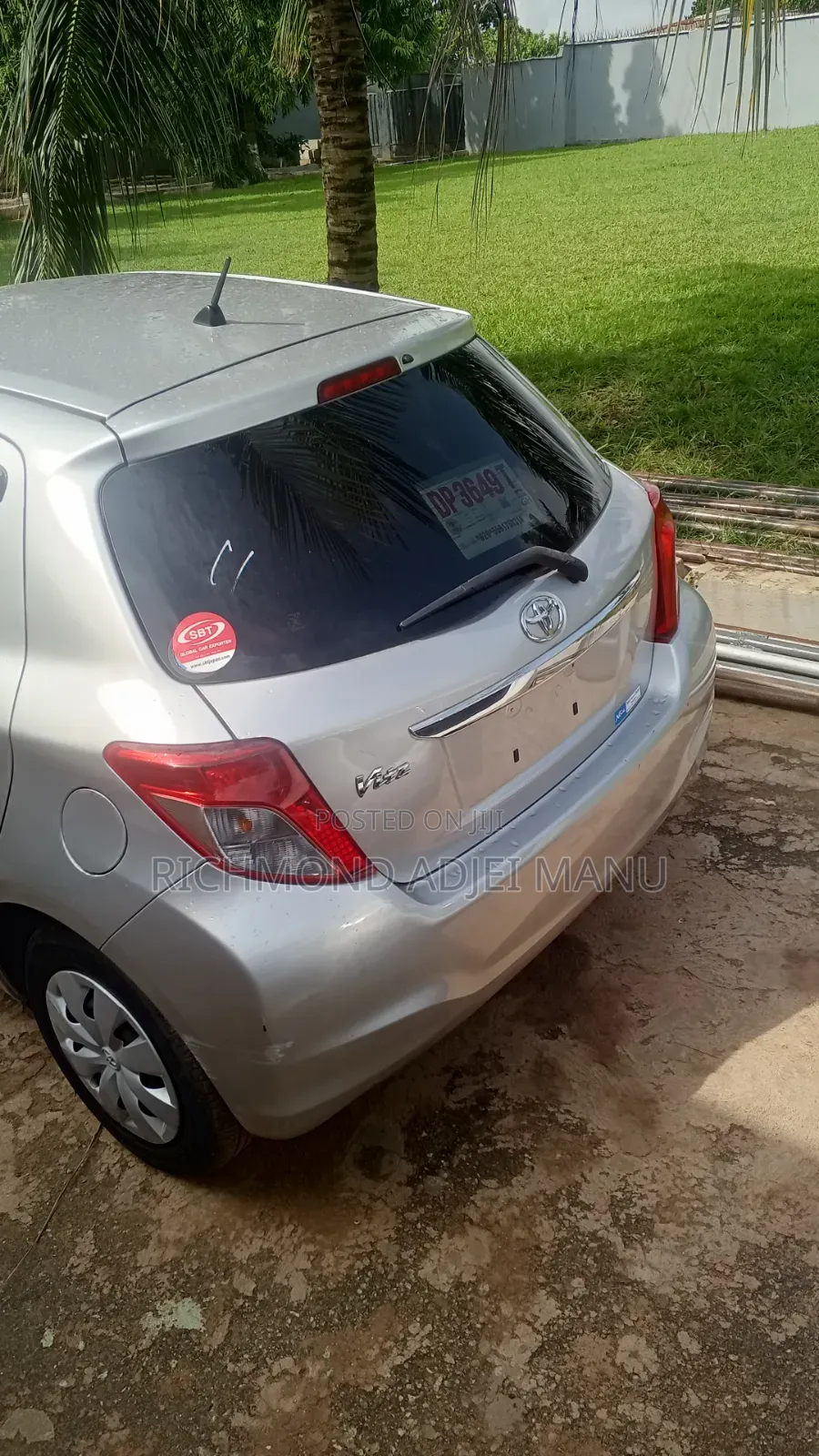 Toyota Vitz 2014 Silver