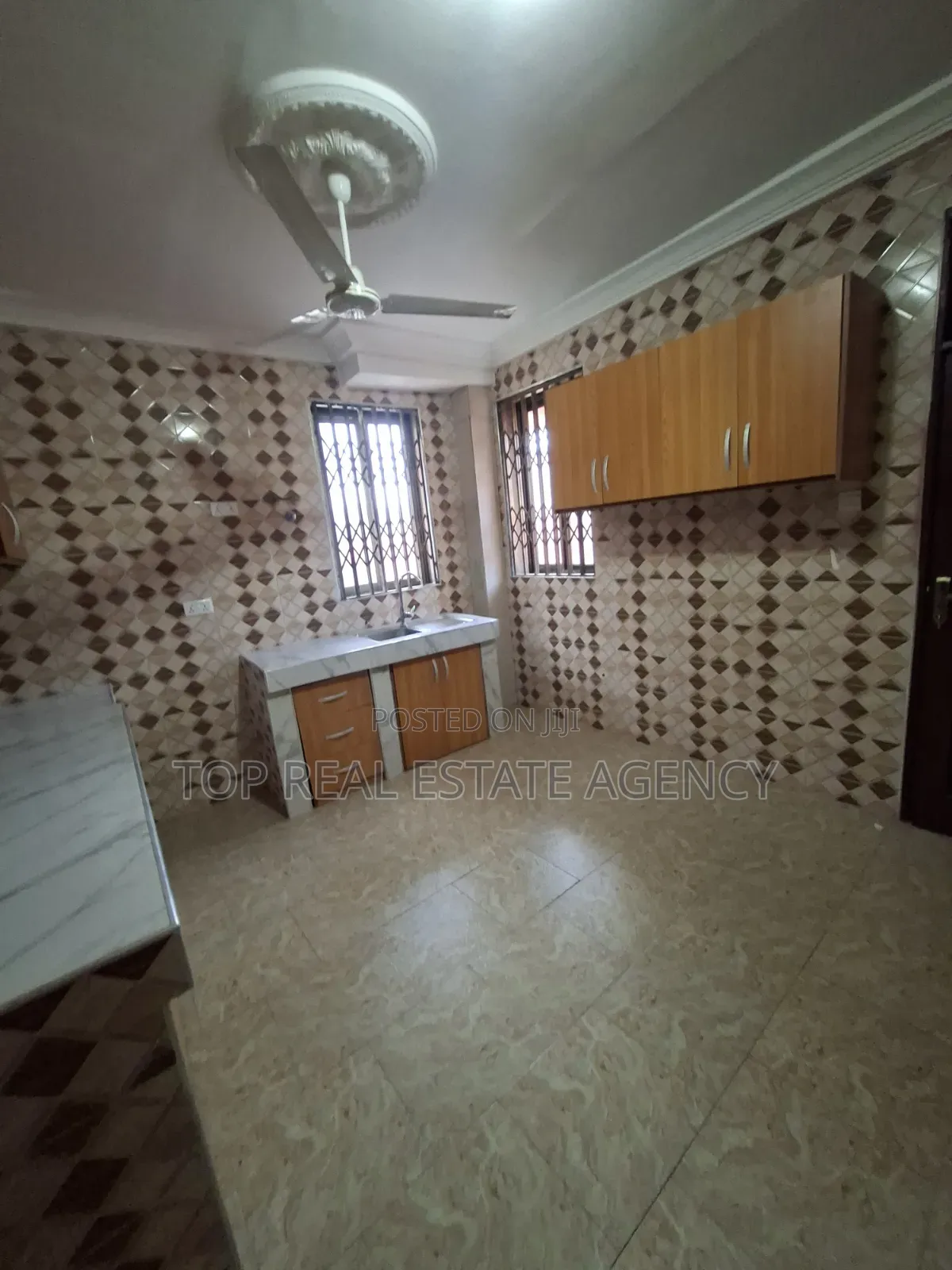 2bdrm Apartment in K. Boat, Ga East Municipal for rent