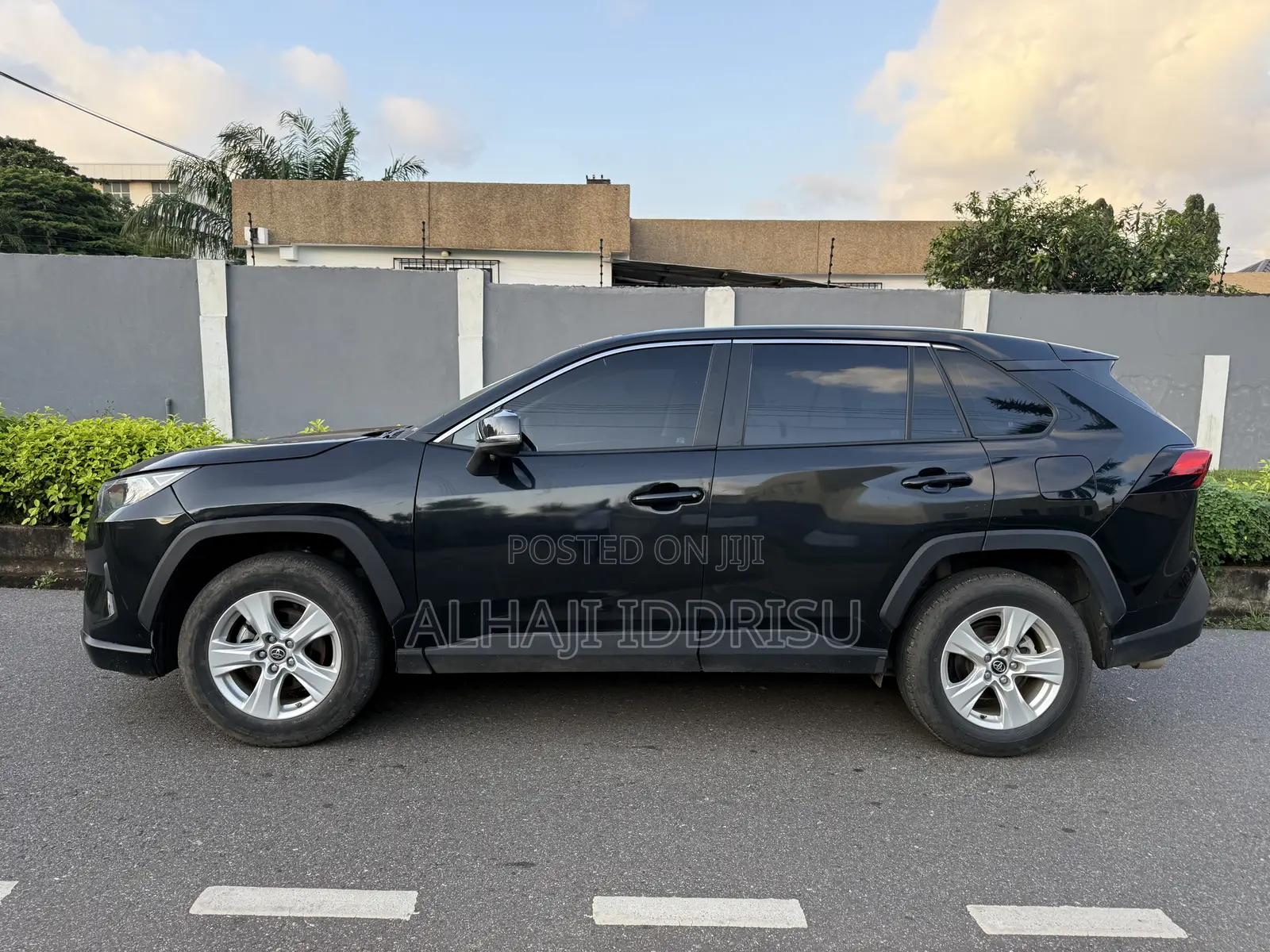 Toyota RAV4 LE AWD 2023 Black