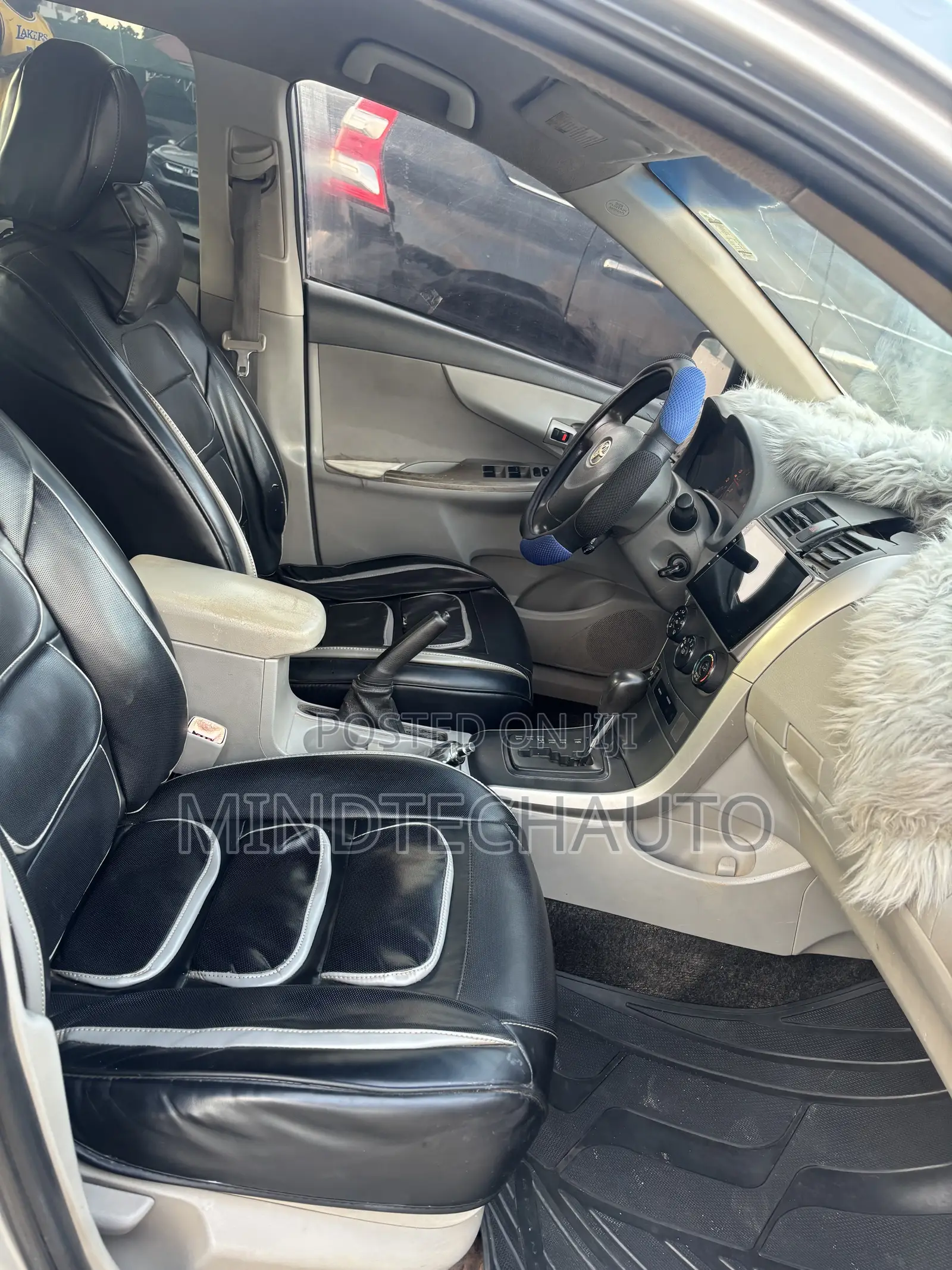 Toyota Corolla LE 4dr Sedan (1.8L 4 cyl 4A) 2009 Silver