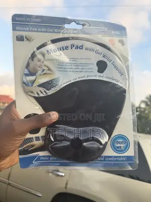 Mouse Pad With Wrist Support