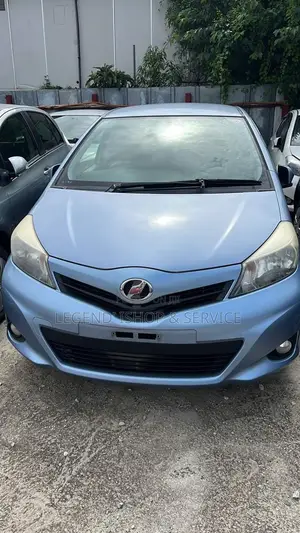 Toyota Vitz 2013 Blue