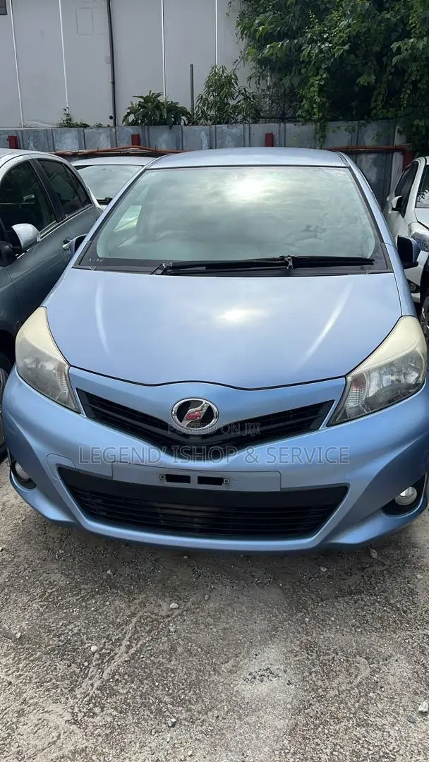 Toyota Vitz 2013 Blue