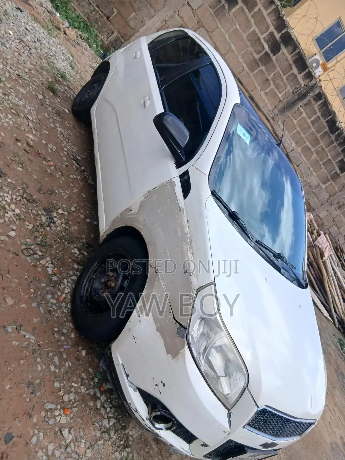Chevrolet Aveo 2011 White