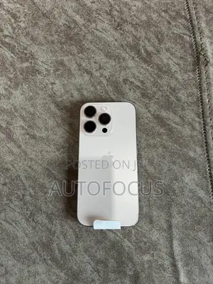 Apple iPhone 16 Pro 128 GB Gold