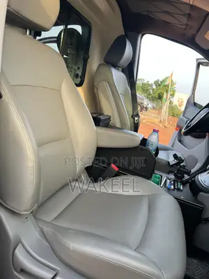 Hyundai H1 2017 White