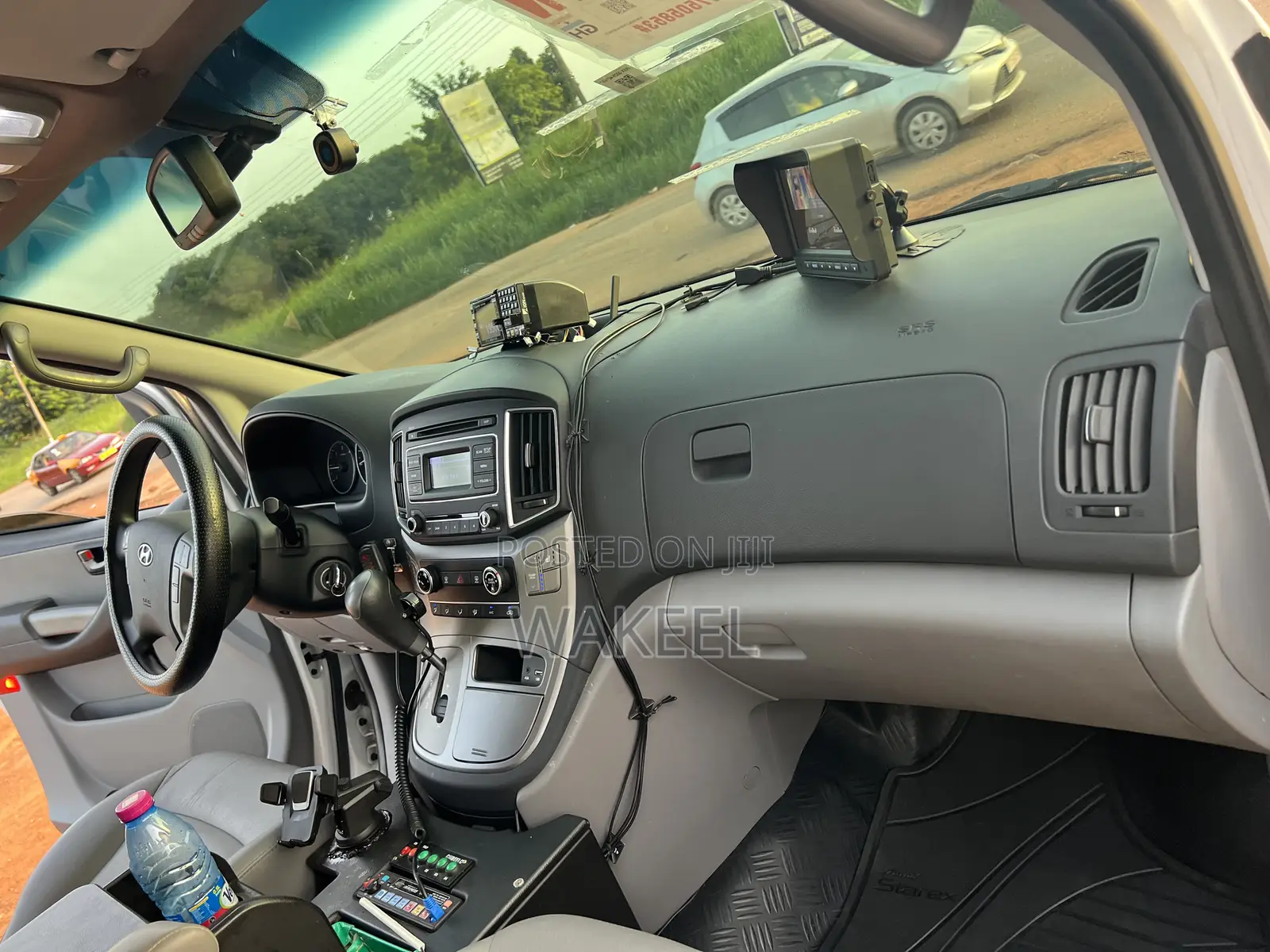Hyundai H1 2017 White