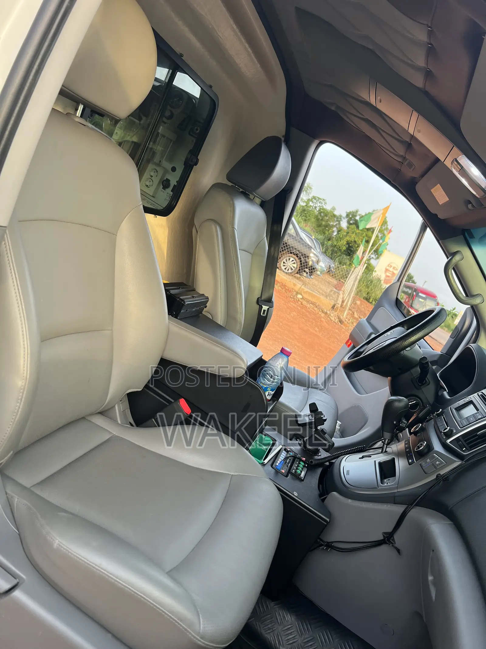 Hyundai H1 2017 White
