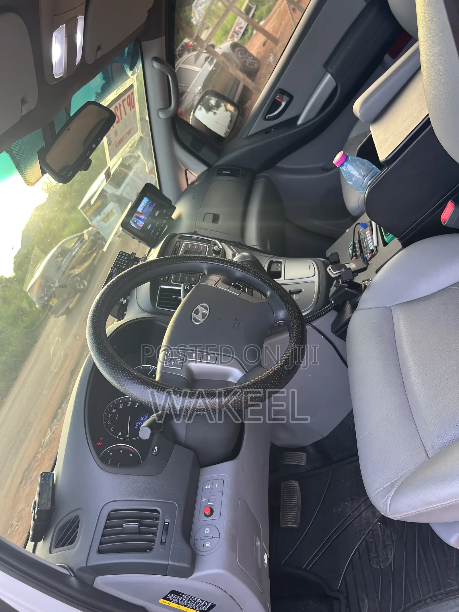 Hyundai H1 2017 White