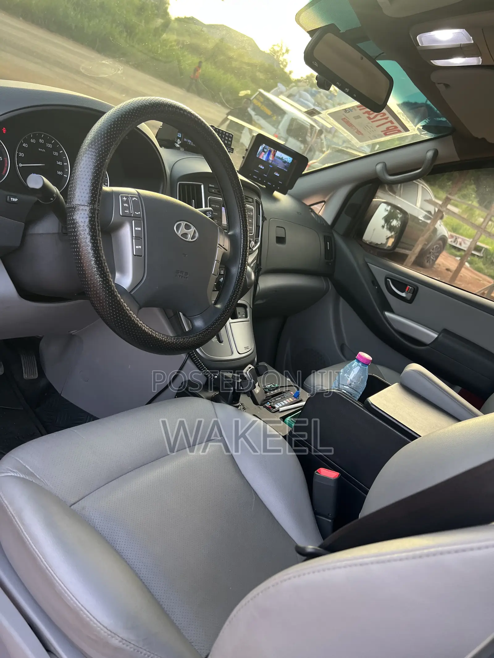Hyundai H1 2017 White