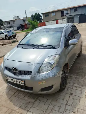 Toyota Vitz 2010 Brown