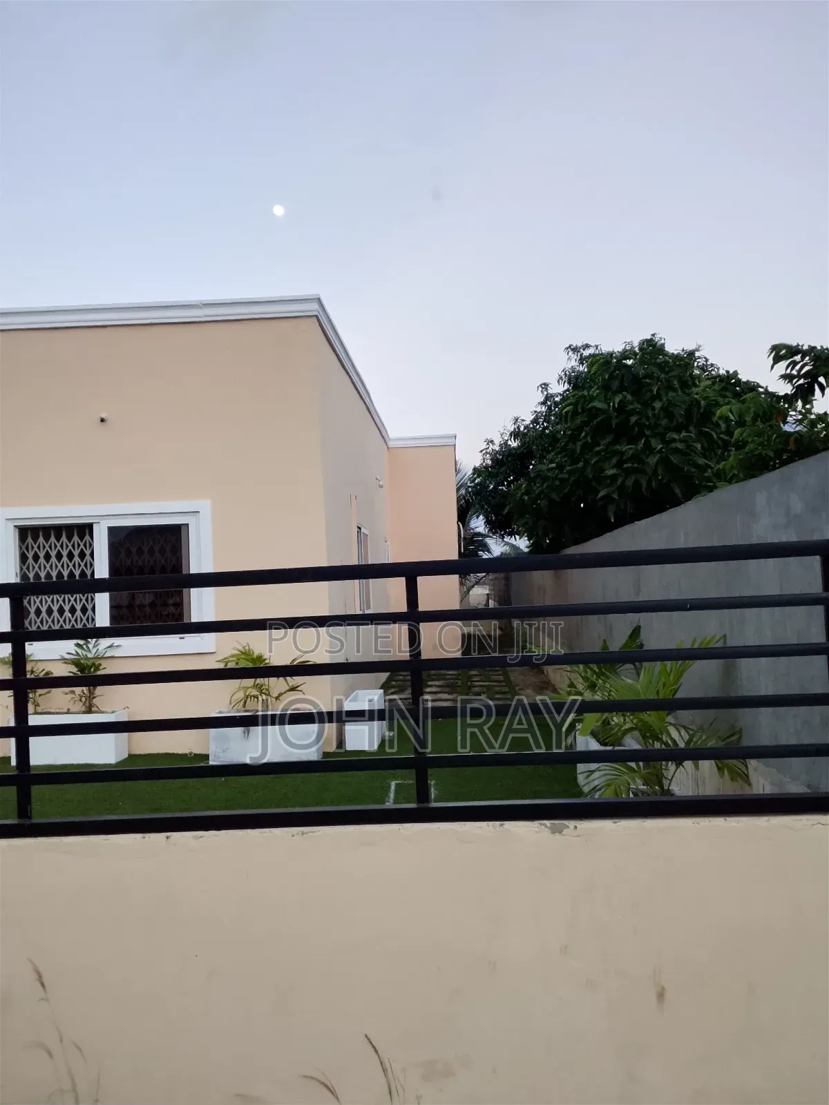 Furnished 3bdrm Apartment in Noble Estate, Sakumono for sale