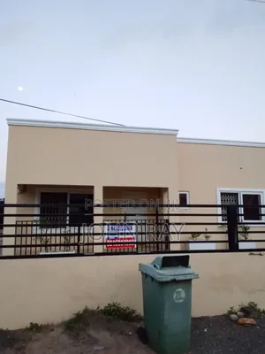Furnished 3bdrm Apartment in Noble Estate, Sakumono for sale