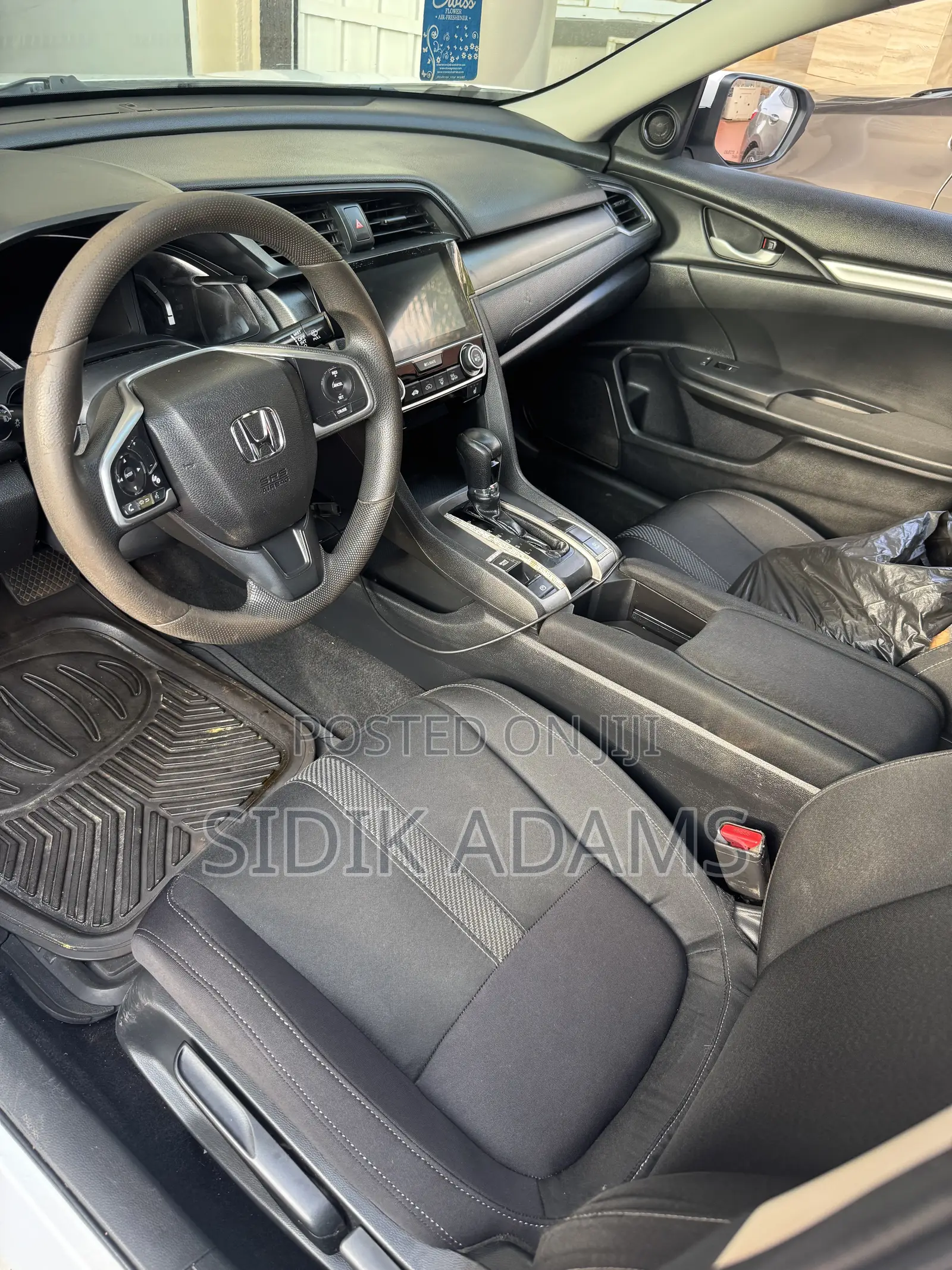 Honda Civic LX 4dr Sedan (2.0L 4cyl) 2016 White